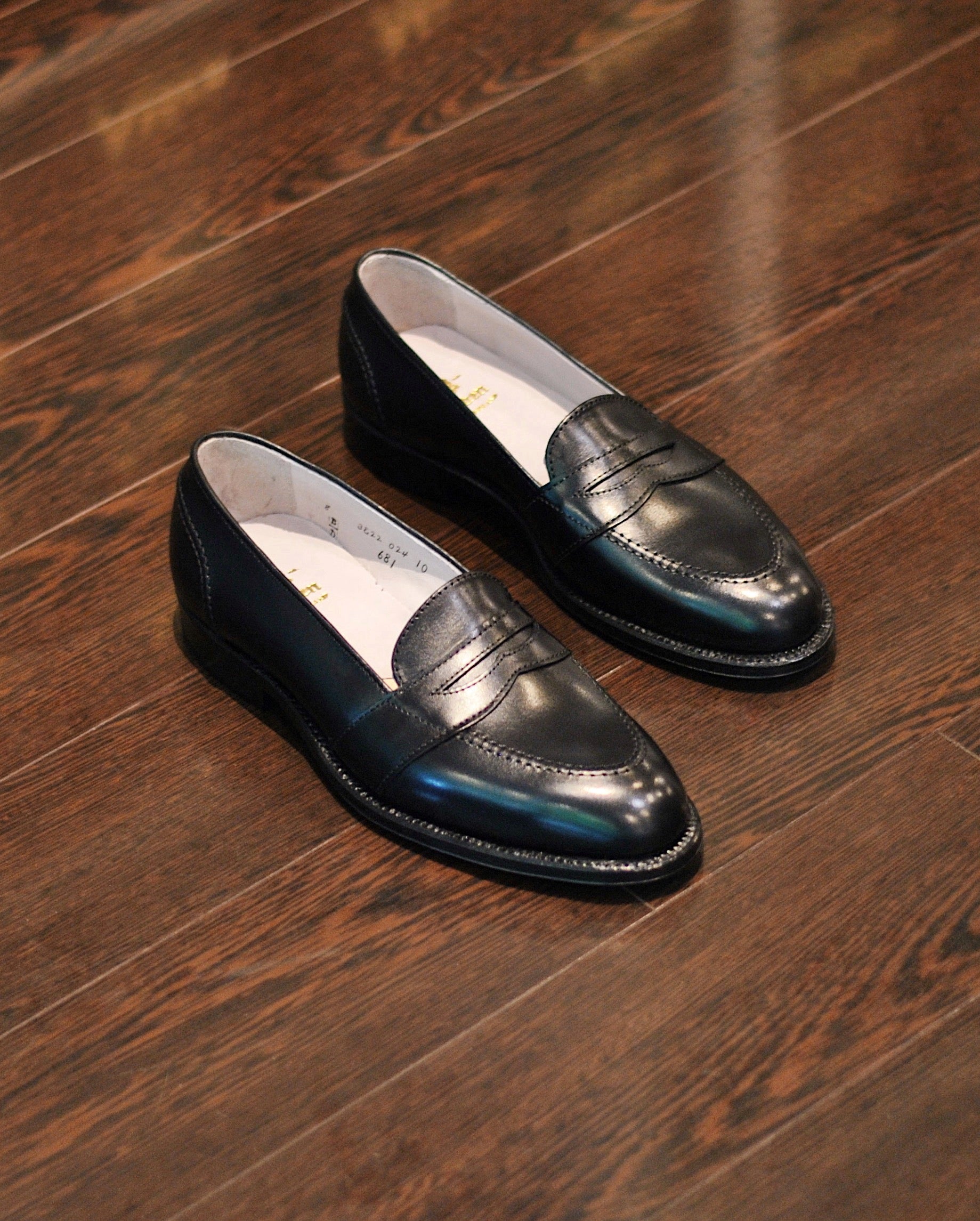681 Full Strap Penny Loafer in Black Calfskin, Aberdeen Last