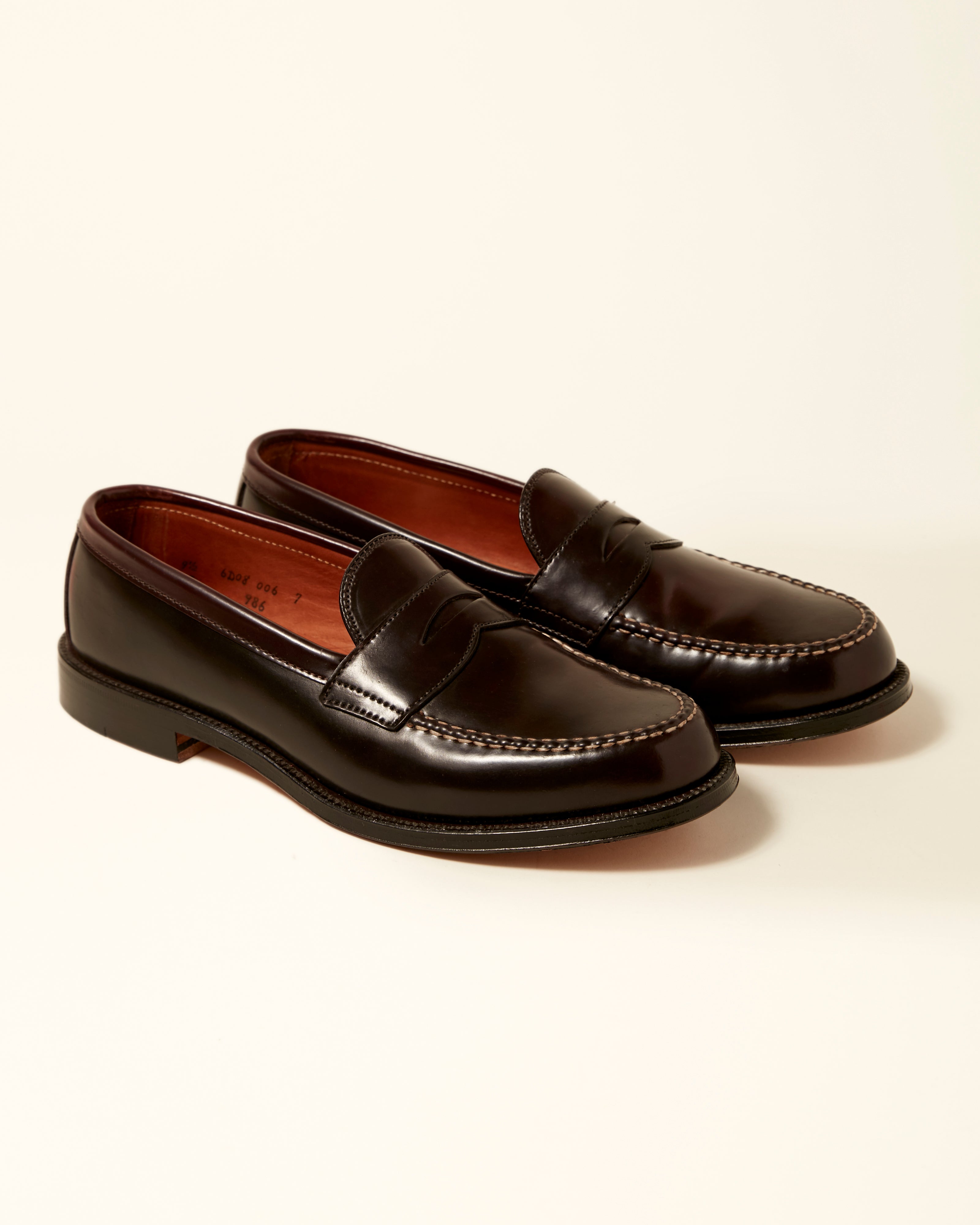 986 Leisure Handsewn Loafer in Color 8 Shell Cordovan, Van Last