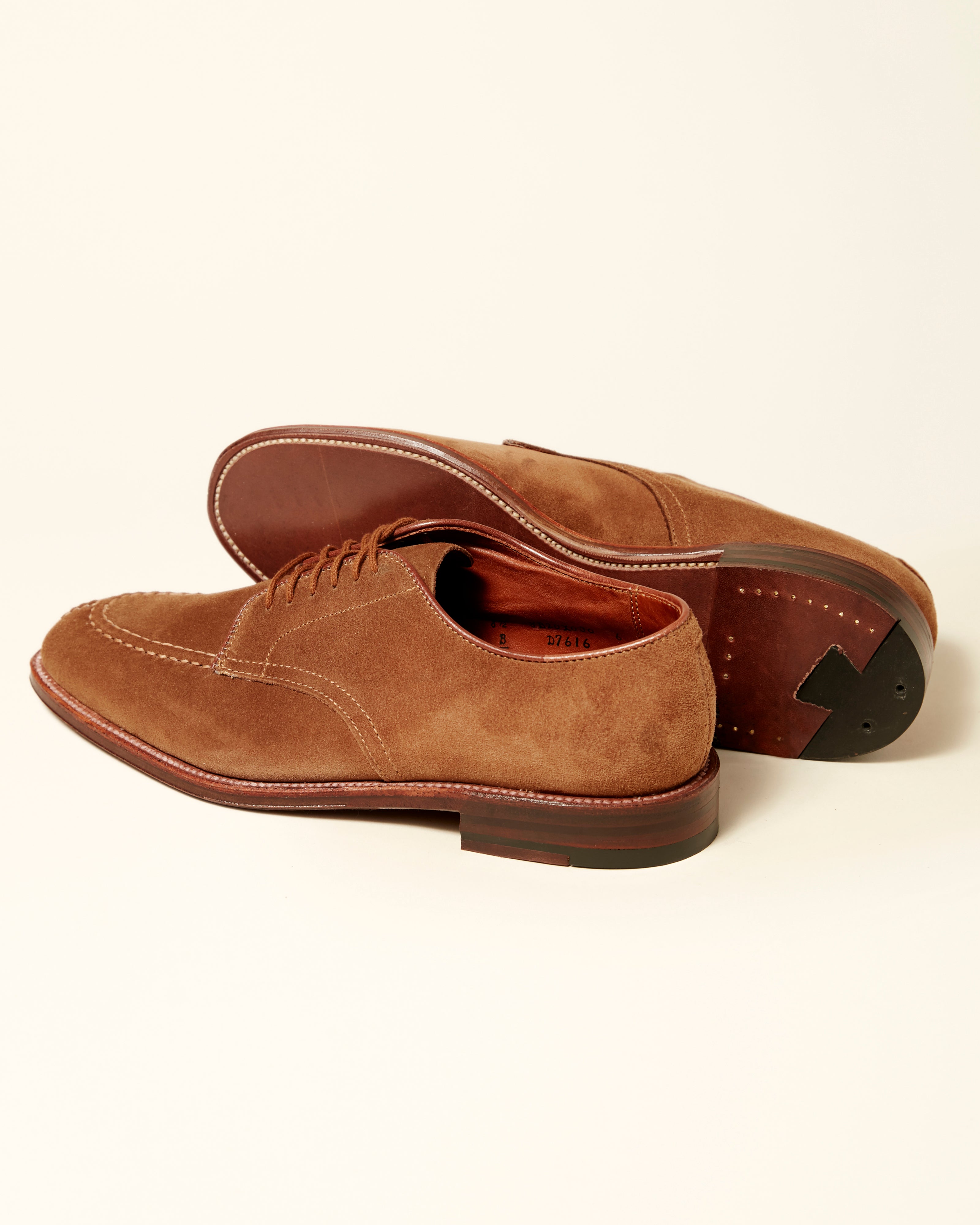 "Elliott Bay" 6-Eyelet Handsewn Norwegian Front Toe Derby in Snuff Suede, Plaza Last