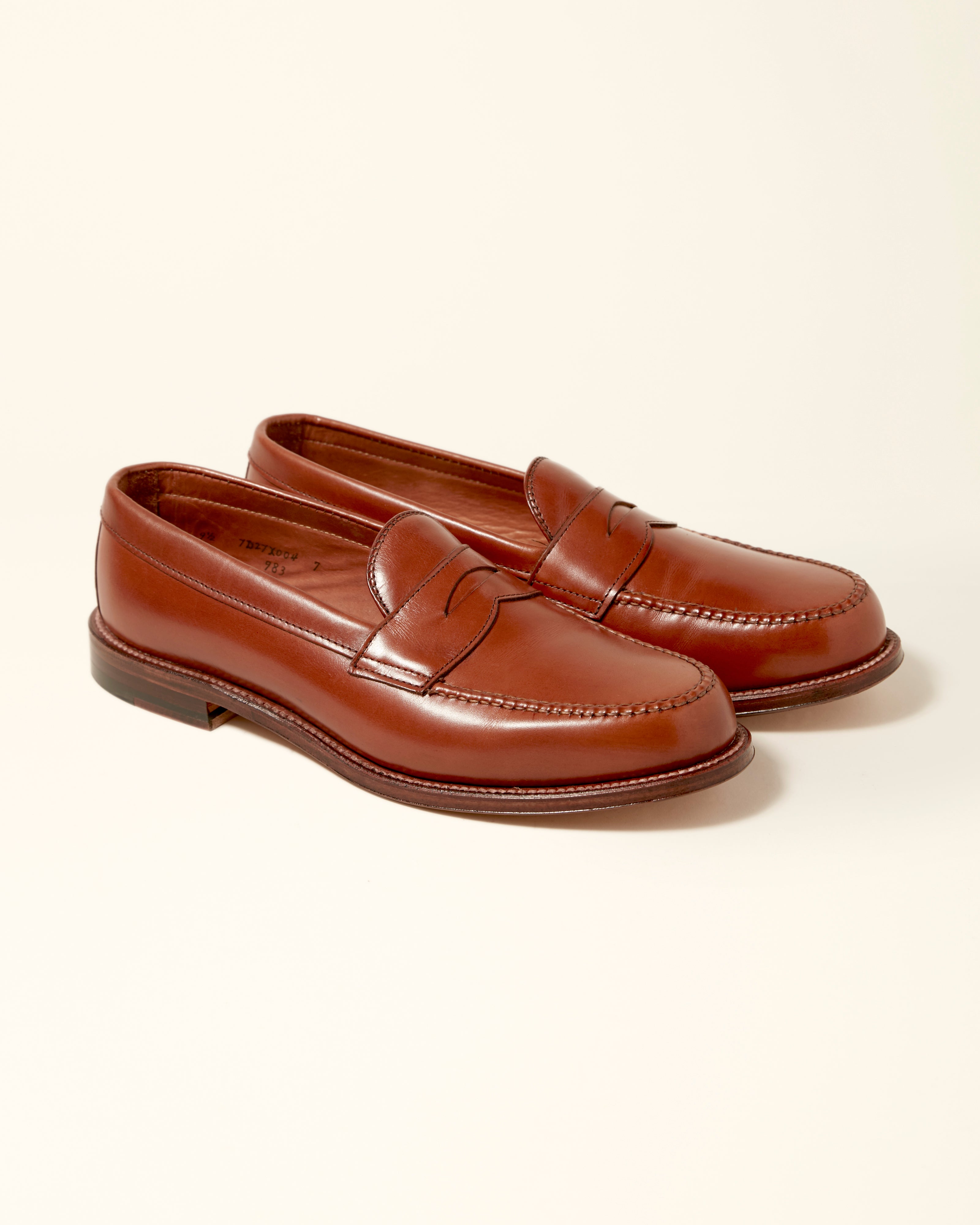 983 Leisure Handsewn Loafer in Burnished Tan, Van Last