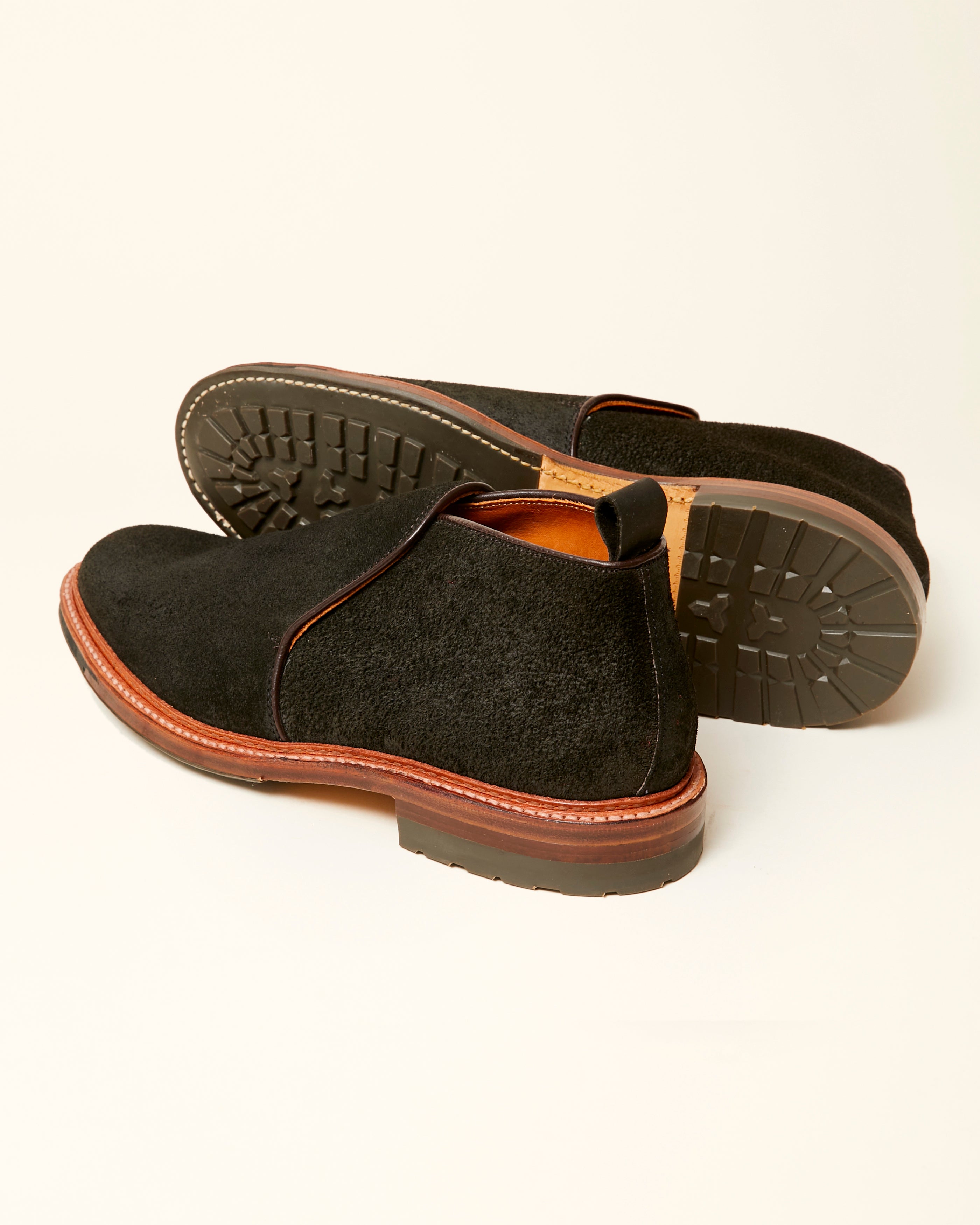 "Grays Harbor" Slip-On Chukka Boot in Earth Reverse Chamois, Barrie Last